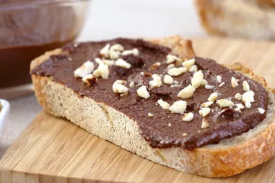 Crema de cacao fit: cómo preparar la mejor pasta saludable para untar a tus tostadas