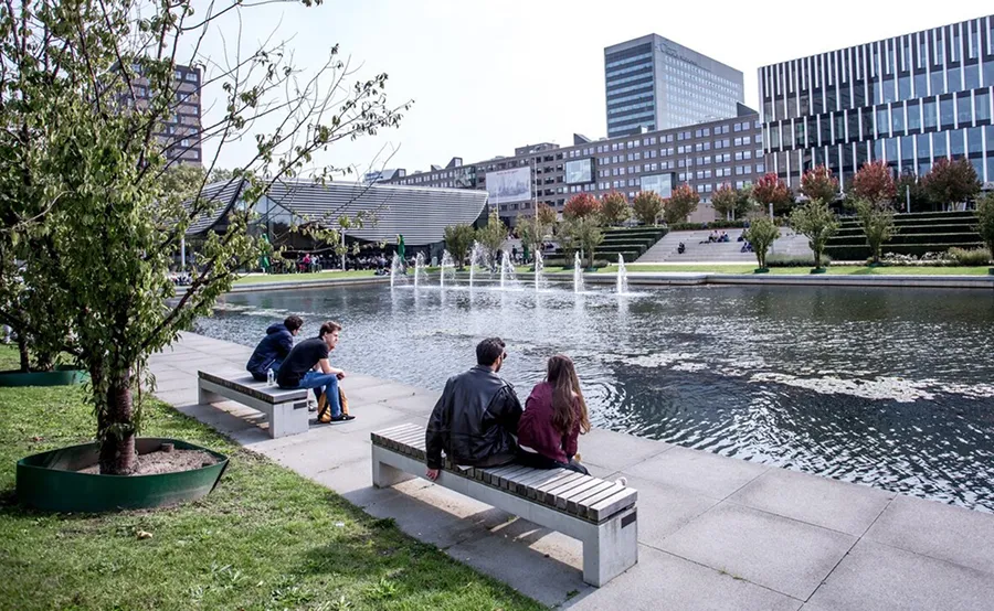 BECAS UNIVERSITARIAS. La Universidad de Rotterdam ofrece becas de 2.000 euros para cubrir los costos de matrícula. / ERASMUS UNIVERTSITY ROTTERDAM