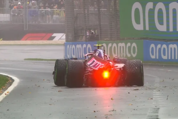 VIDEO: Jack Doohan, compañero de Colapinto en Alpine, chocó y quedó afuera de la carrera en primera vuelta