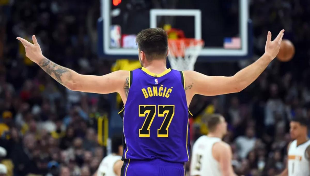 EL AS. La llegada de Luka Doncic pontenció a Los Ángeles Lakers, que se alistan para los playoffs de la NBA.