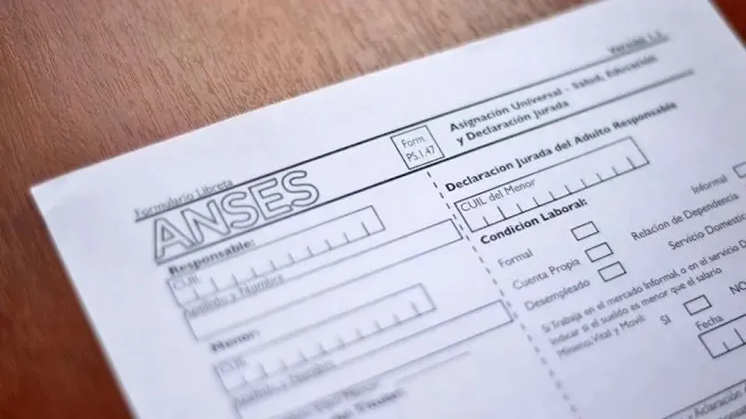 La libreta AUH necesaria para cobrar el 20% retendio de la asignación.