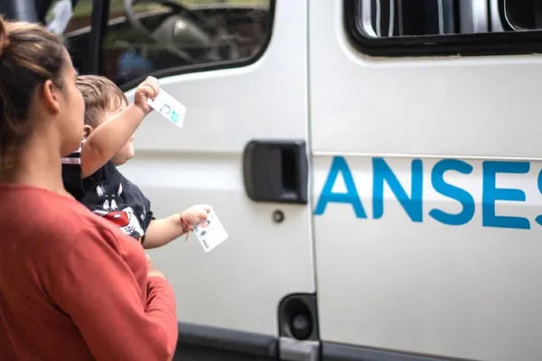 AUH: último plazo para cobrar el refuerzo de $52.000, chequeá si sos beneficiario