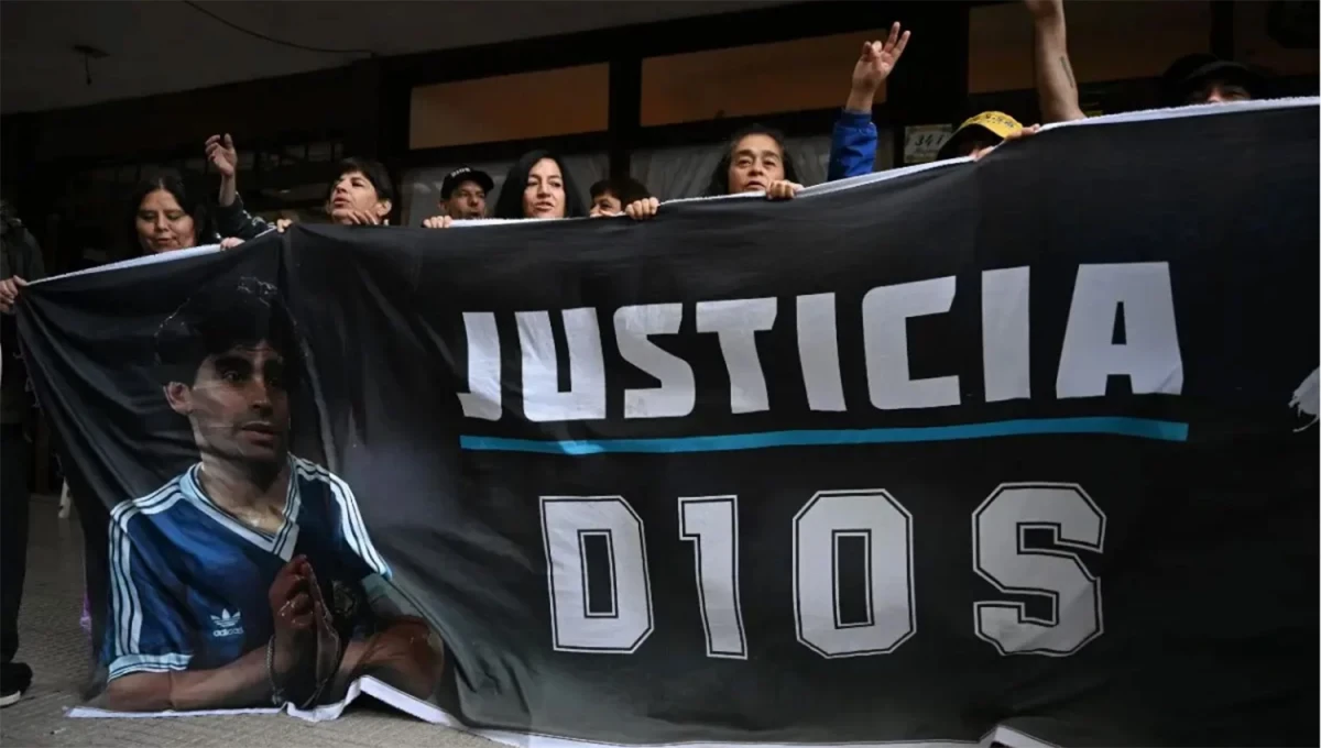Juicio por la muerte de Maradona: Tenía la panza muy hinchada, declaró el policía Borge