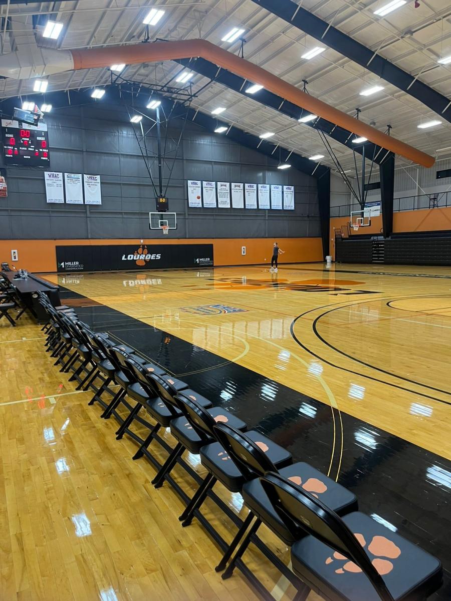 INSTALACIONES DE PRIMER NIVEL. Así es la cancha de básquet de la Universidad de Lourdes.