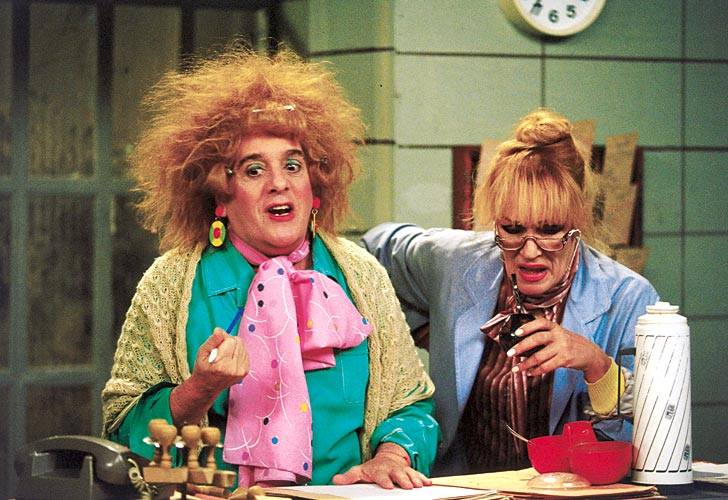 EJEMPLO DE LA BUROCRACIA ARGENTINA. Flora compartía oficina con Norma Pons