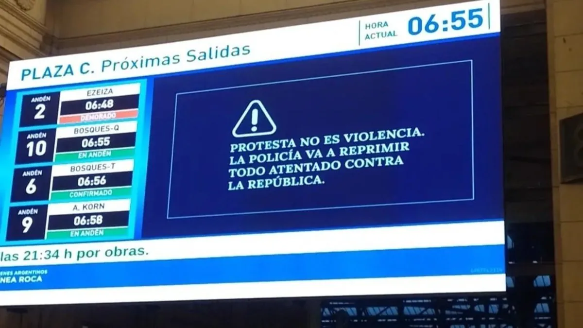 “La policía va a reprimir”: la advertencia del Gobierno que apareció en las estaciones de trenes