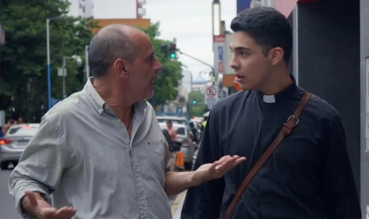 HISTORIA DE VENGANZA. El cortometraje narra la historia de José, quien, tras sufrir un robo en su casa, irá en busca de los ladrones junto a su sobrino, un joven seminarista. / TIEMPOS DESESPERADOS