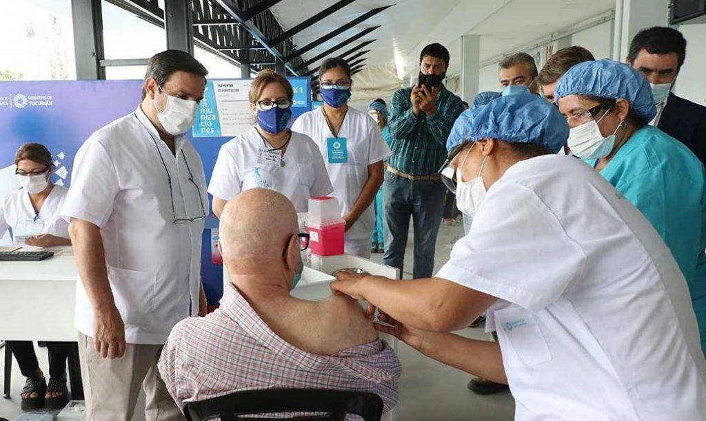 TRABAJO EN EQUIPO. Chahla destaca que sólo de esa forma fueron capaces de enfrentar a la pandemia.