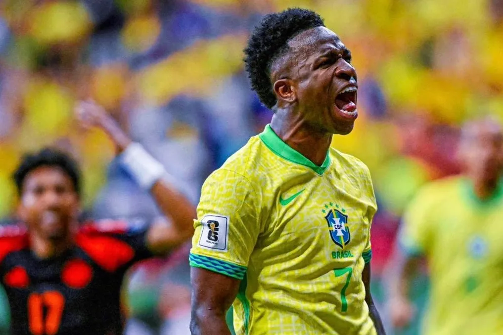 FESTEJO. Vinicius Jr celebra su gol agónico contra Colombia.