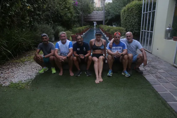 La ansiedad es el reto de los nadadores tucumanos antes de enfrentar el cruce del Río de La Plata