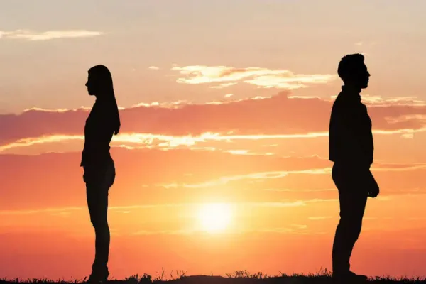 Cinco claves para saber cuándo alejarse de una relación que ya no funciona