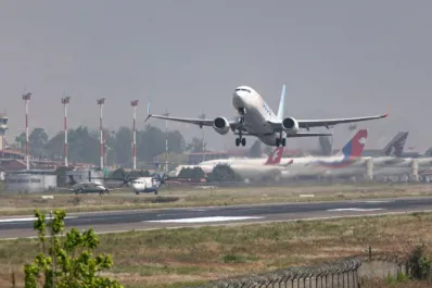 El gobierno de Milei flexibiliza horarios y descansos en la aviación civil: impacto para el sistema aeronáutico