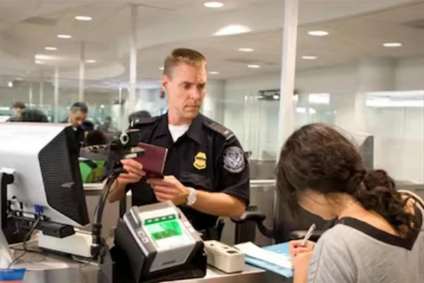 Estados Unidos: la gestión de Trump endurece los controles migratorios