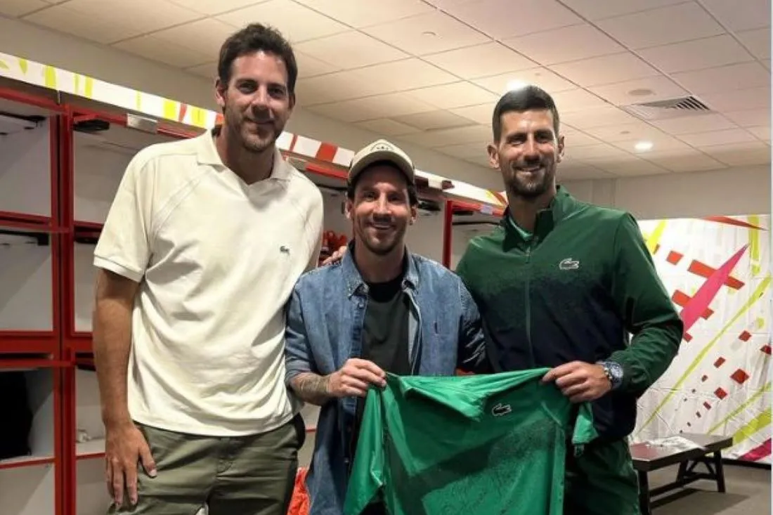 Messi fue espectador de la paliza que Djokovic le dio a Dimitrov y después se unió a otra leyenda