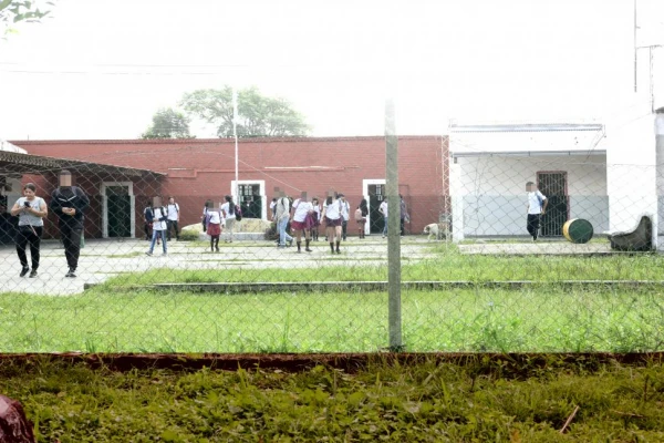 VIDEOS. Violencia escolar: Todo viene desde la casa; de cómo nuestros padres nos crían, dicen los alumnos