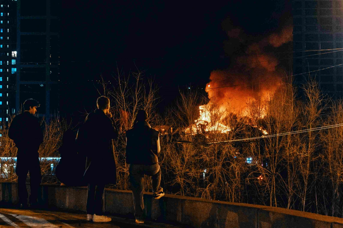 La ofensiva rusa generó un incendio en un complejo hotelero y varios restaurantes, en la ciudad de Dnipro