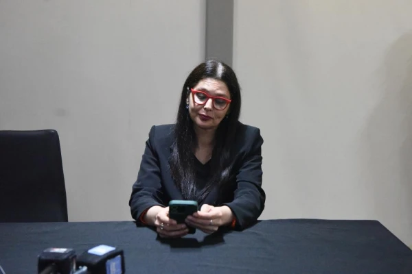 Carolina Ballesteros acude a la Corte para frenar su destitución como jueza