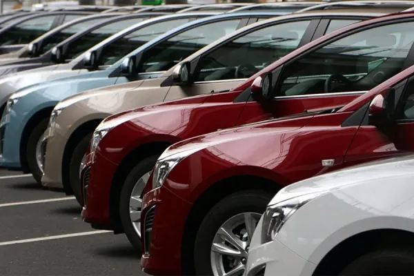 La venta de autos 0KM caería un 25% en noviembre y la clave estaría en el dólar oficial