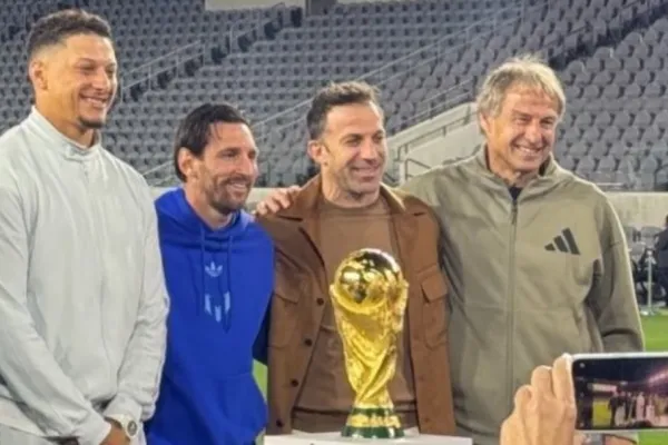 Messi volvió a levantar la Copa del Mundo: “Es muy linda”