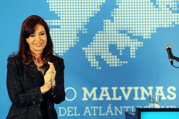 Cristina Kirchner criticó a Milei por dejar el país “a merced de las grandes potencias”