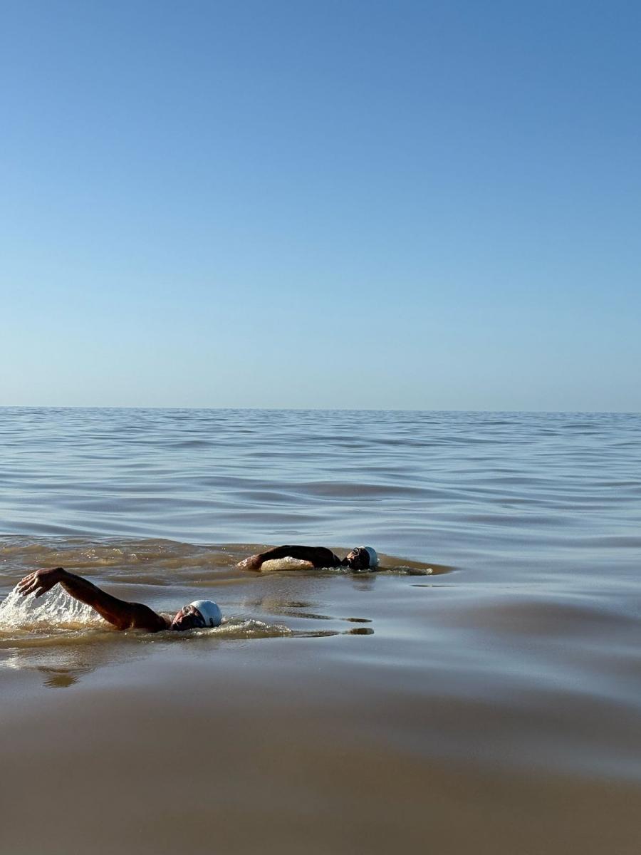 17 horas desafiando el Río de la Plata: la increíble hazaña de dos tucumanos