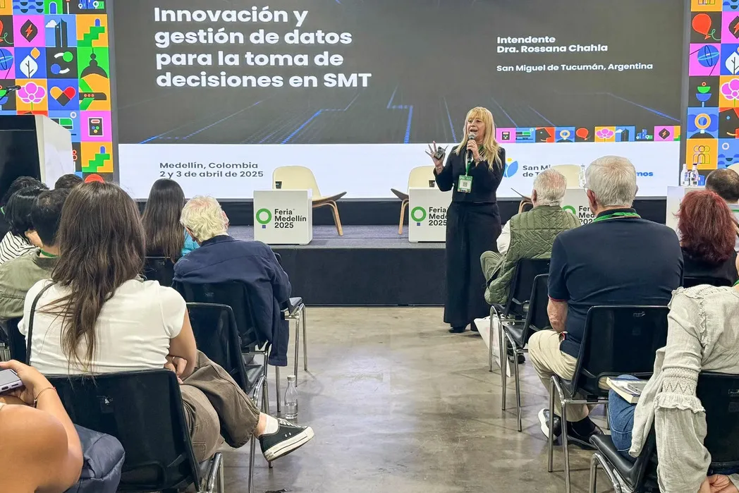 Chahla expuso el modelo de gobierno de San Miguel de Tucumán en Colombia