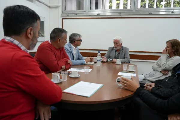 Canelada y Cobos se reunieron con el decano de Arquitectura para dialogar sobre el futuro de la Estación Mitre