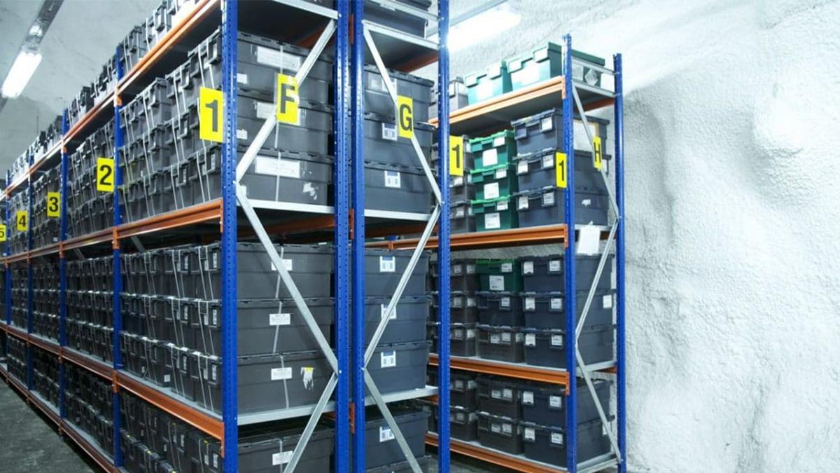 LA BÓVEDA DEL FIN DEL MUNDO. En el almacén se guardan semillas de todas las plantas.