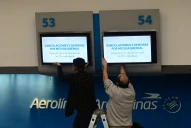 Paro de controladores aéreos:  Aerolíneas Argentinas denunció el bloqueo de vuelos autorizados