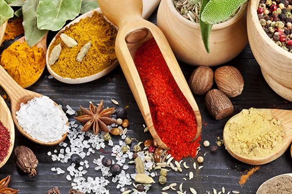 Reducí la glucosa en sangre condimentando tus comidas con estas cinco especias