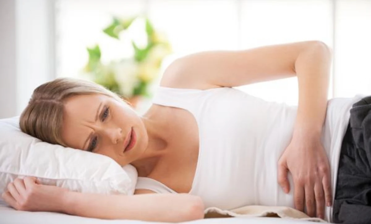 ¿Cómo combatir la hinchazón por la mañana?