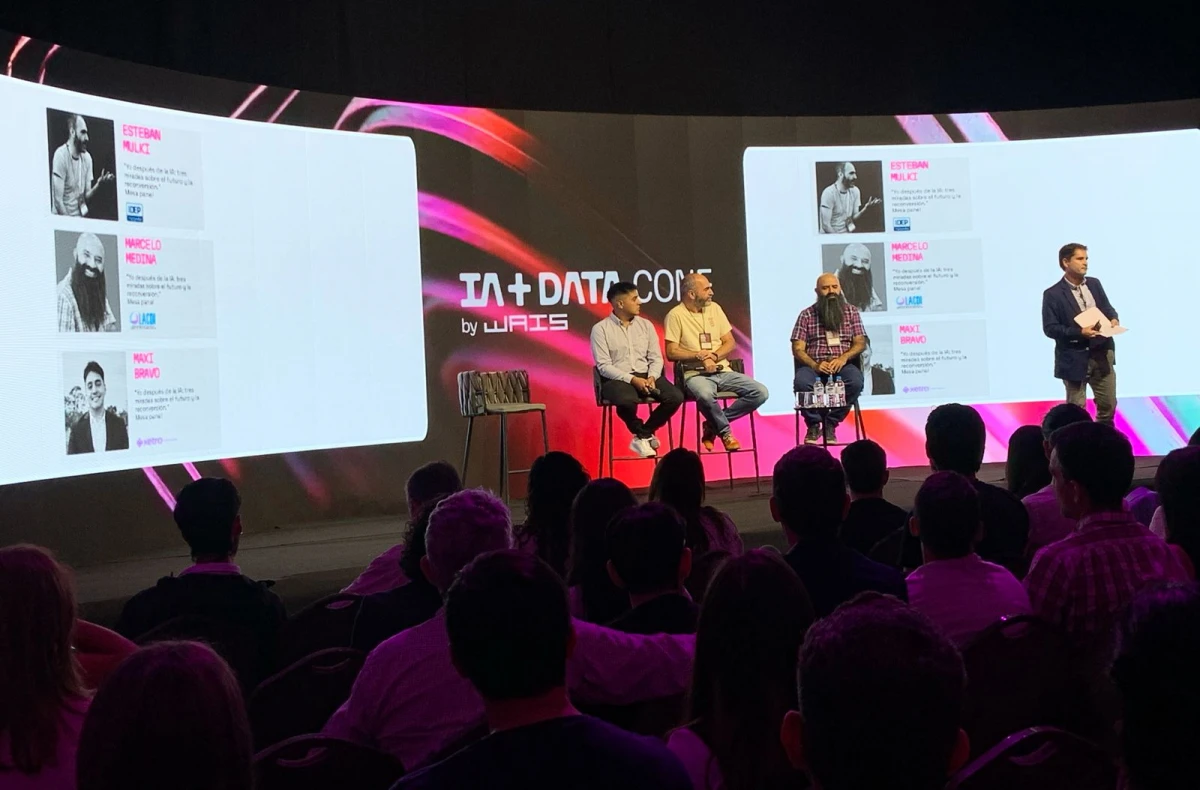 EDUCACIÓN Y FUTURO. La mesa panel de Wais en Tucumán planteó preguntas urgentes sobre cómo la IA transforma nuestras profesiones, formas de educar y maneras de vivir.