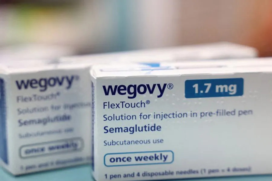 La semaglutida de 2,4 mg es un medicamento de uso semanal que promueve la pérdida de peso