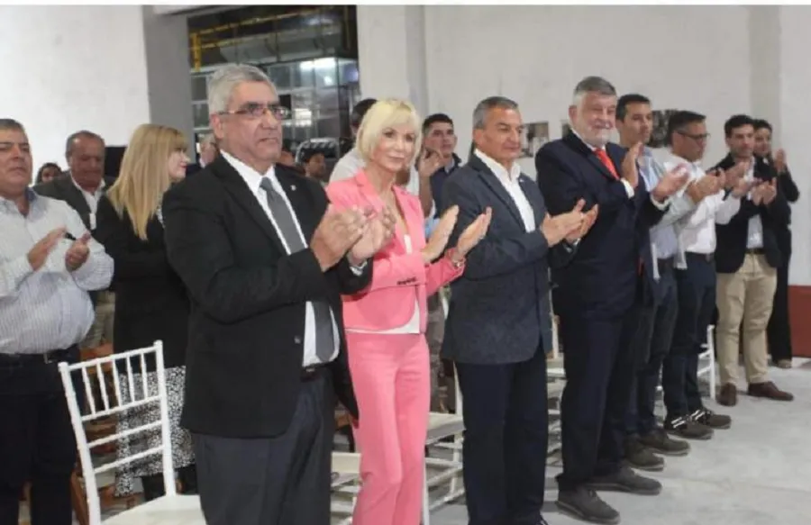 El ministro Daniel Abad acompañó el inicio de la Zafra 2025 en el Ingenio Cruz Alta