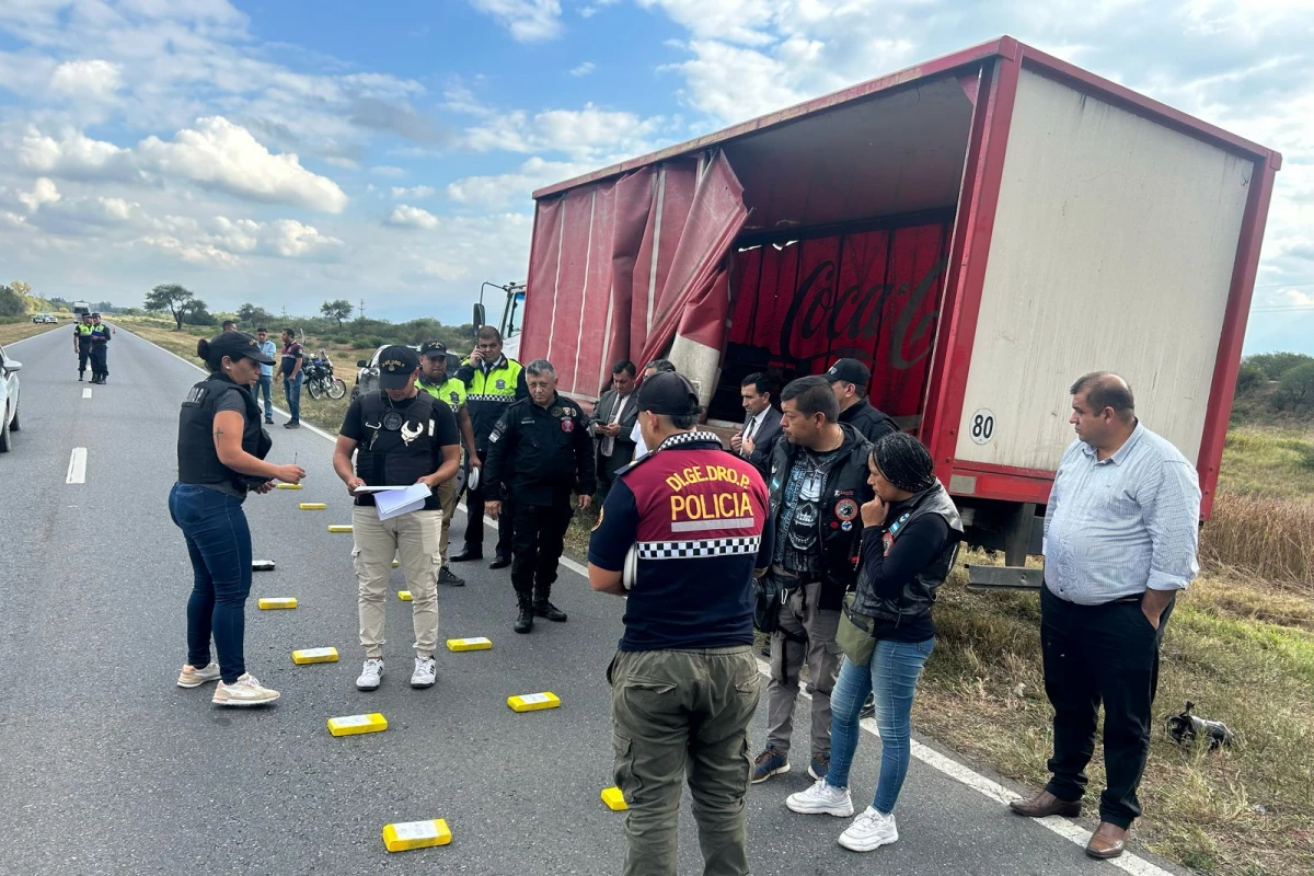 Detectaron un camión que llevaba 21 kilos de cocaína de alta pureza en Benjamín Paz