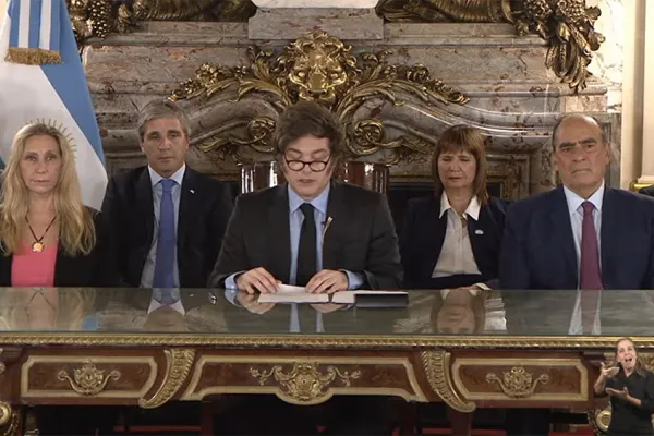 Javier Milei, por cadena nacional: “Eliminamos el cepo para siempre”