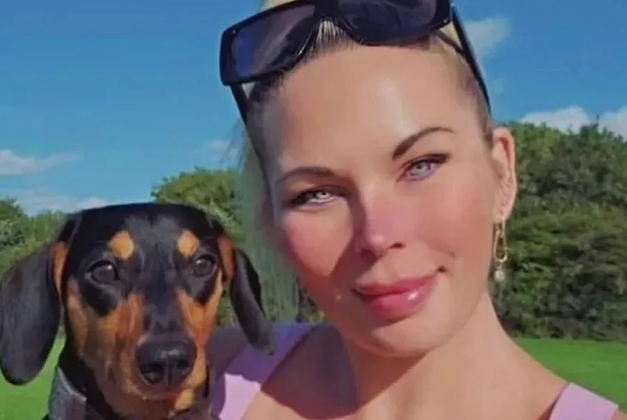 Los perros de Jemma Hart la acompañaron tres años con sus enfermedades.