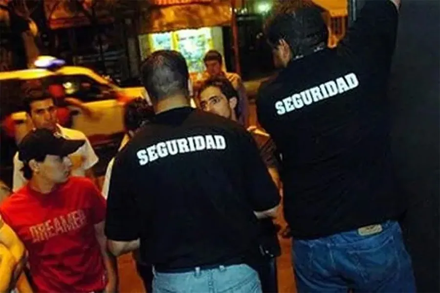 CONTROL. las normas disponen que se cree un registro de personal.