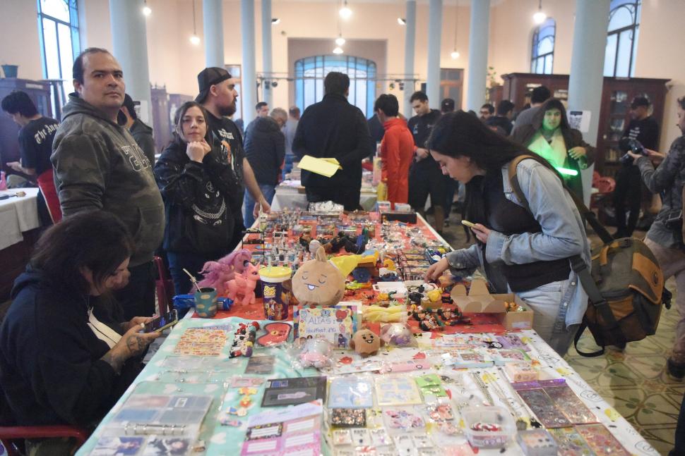 El mundo fantástico de los hobbies conquistó con arte a Tucumán