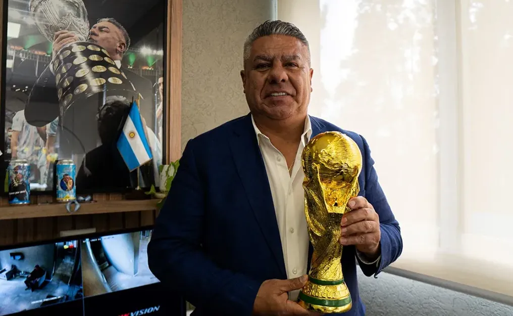 “Chiqui” Tapia defendió el torneo de 30 equipos en Primera división: “¿Para qué querés 20 equipos?”