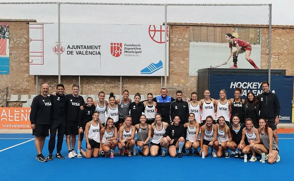 Con una tucumana, Las Leonas viajaron a España: ¿cuál es la razón?