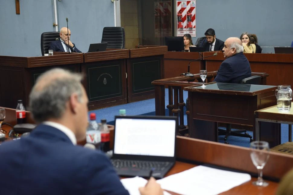 JOSÉ LUIS VÁZQUEZ. El ex decano de Derecho dijo que su facultad se benefició con la obra de la Casa Remis 