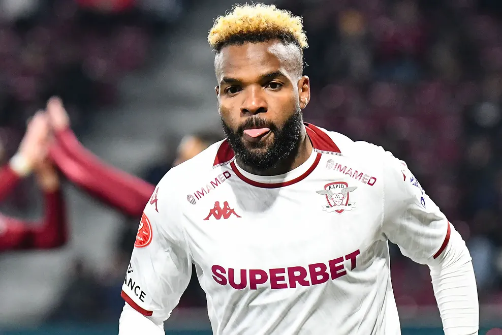 Tragedia en el fútbol: fue rival de Messi y falleció tras caer de un piso 11