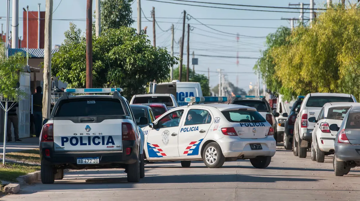 Una mujer de 60 años denunció que fue abusada por el hombre que contrató para cortar el pasto