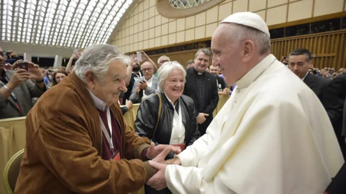 José Mujica y el papa Francisco.