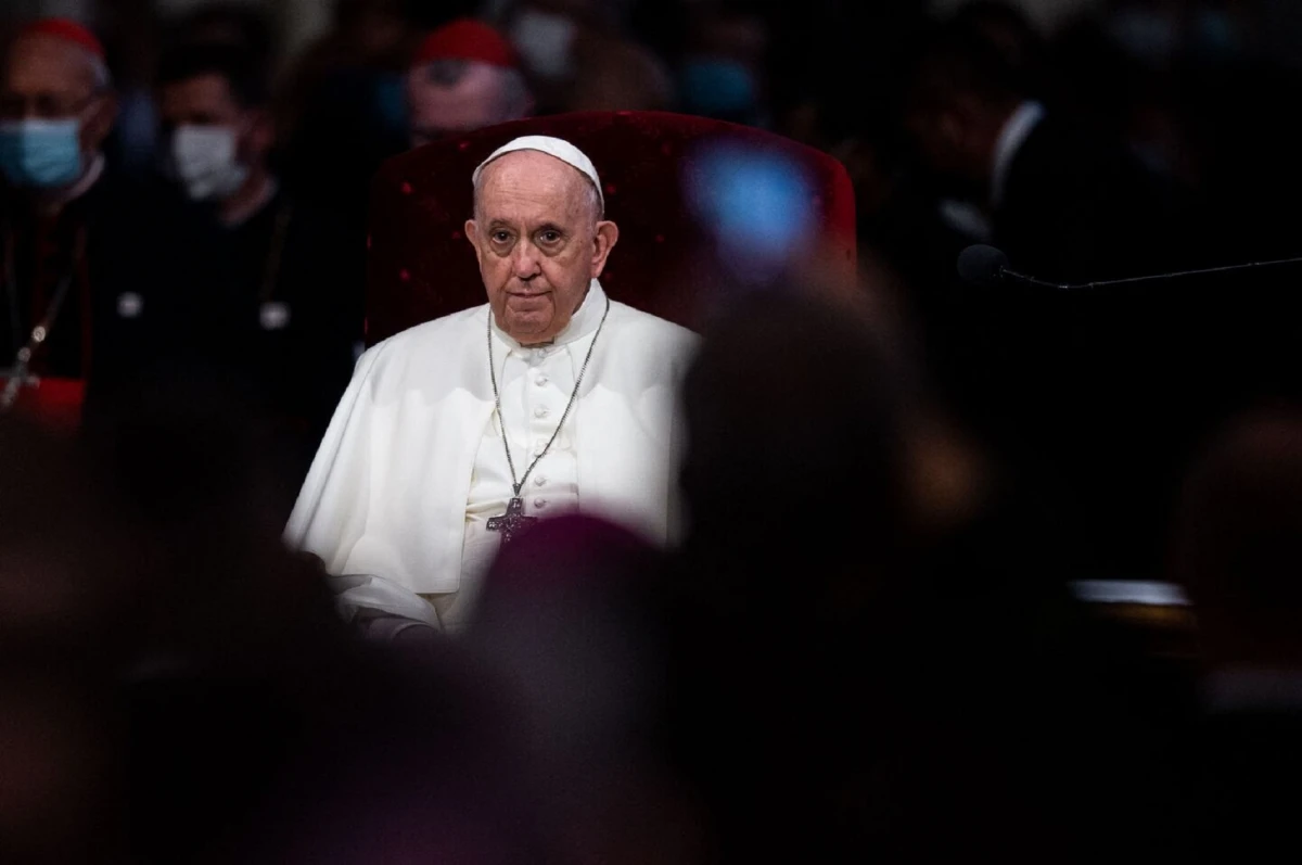 El papa Francisco murió tras sufrir un derrame cerebral