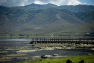 Regularización dominial: por ahora, no habrá servicio de pesca en La Angostura