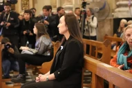 Abuchearon e insultaron a Victoria Villaruel a la salida de la misa homenaje al Papa Francisco