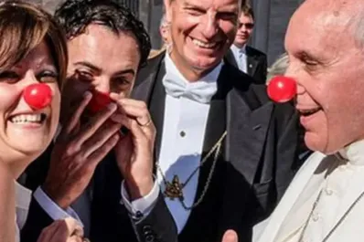 Francisco y sus gestos históricos: del “¿quién soy yo para juzgar?” al beso en Sudán del Sur