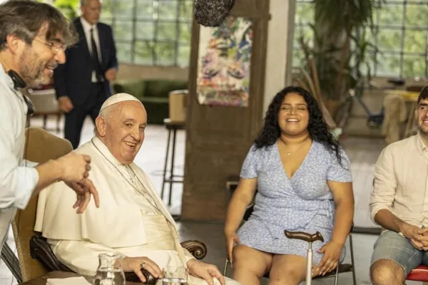 El día que jóvenes le preguntaron al Papa: ¿hay espacio para la comunidad LGBT?